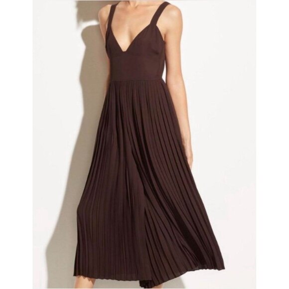 VINCE Chestnut Brown Pleated V-Neck Culottes Jumpsuit Wide Leg Romper Size 2 - Picture 1 of 8